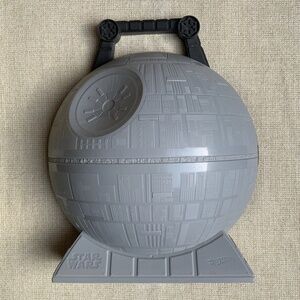 Hot Wheels design Star Wars “Death Star” play and storage case